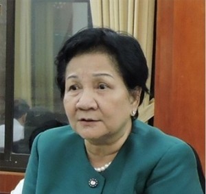 20161011-chan-nu-244-i-phai-ra-bien-lon-huong-toi-thi-truong-7-ti-d-226-n-cua-the-gioi-4