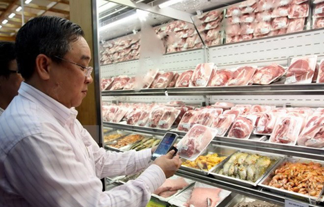 Doanh nghiệp tạm ngưng nhập khẩu để hỗ trợ tiêu thụ lợn nội địa